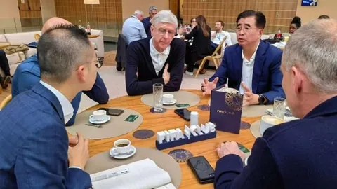 麦迪财富皇冠入口：猛龙生涯财富不增，球星卡签售成赚钱新途径